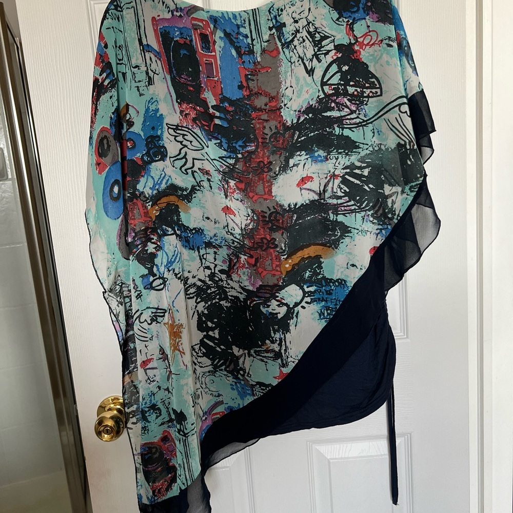 Asymmetrical blouse - Picture 3 of 4